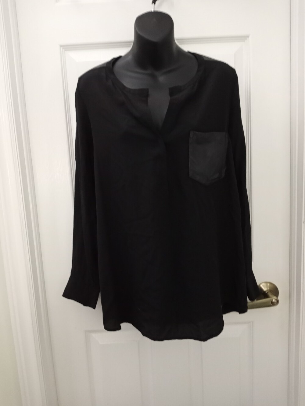 👑CLUB MONACO Blouse👑